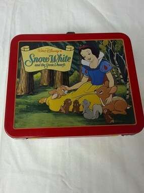 Hallmark School Days Walt Disney's Snow White and the Seven Dwarfs Lunch Box